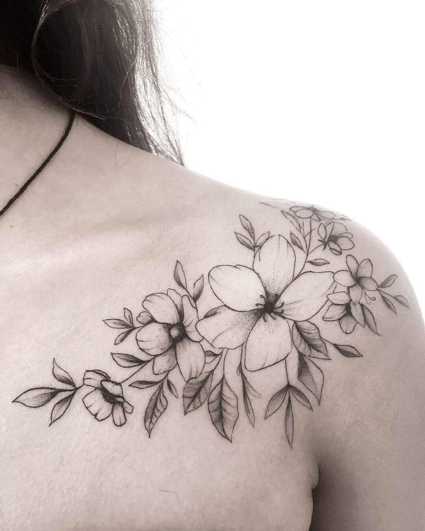 Mestres em tatuar - 27 tatuadores de flores em blackwork e fineline